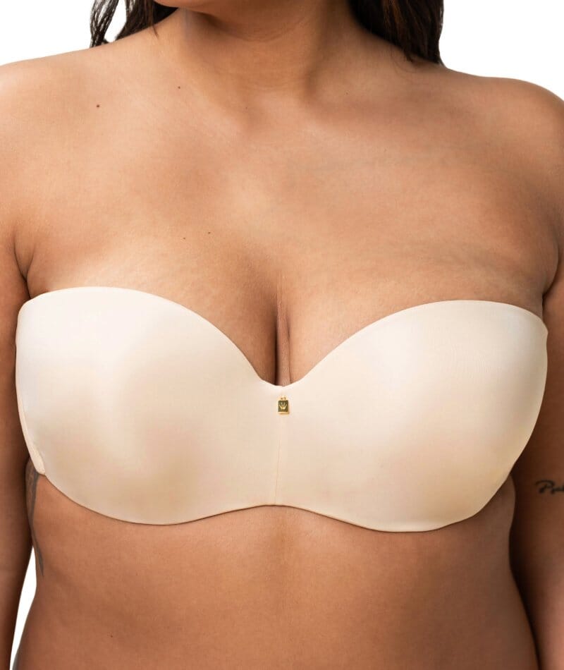 https://www.curvybras.com/cdn/shop/files/triumph-body-make-up-essentials-strapless-convertible-bra-nude-beige-2_800x.jpg?v=1684846560