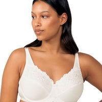 Triumph Comfort Minimizer Bra for Women - Premium Full Coverage Bra with  Underwire - Available in Plus Sizes, White, 34DDD : : Clothing,  Shoes & Accessories