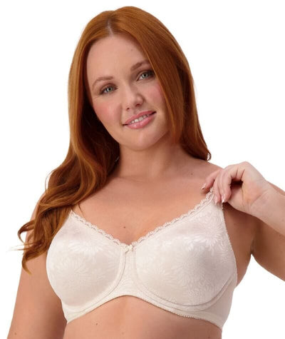 Triumph Everyday Moulded Bra - Fawn Bras