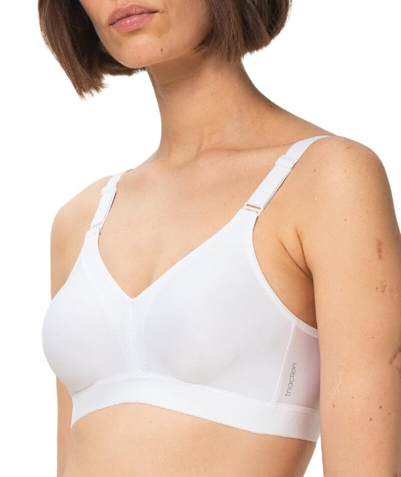 TRIUMPH Womens Workout Non-Underwired Sports Bra White Size US 32B FR 85B  at  Women's Clothing store