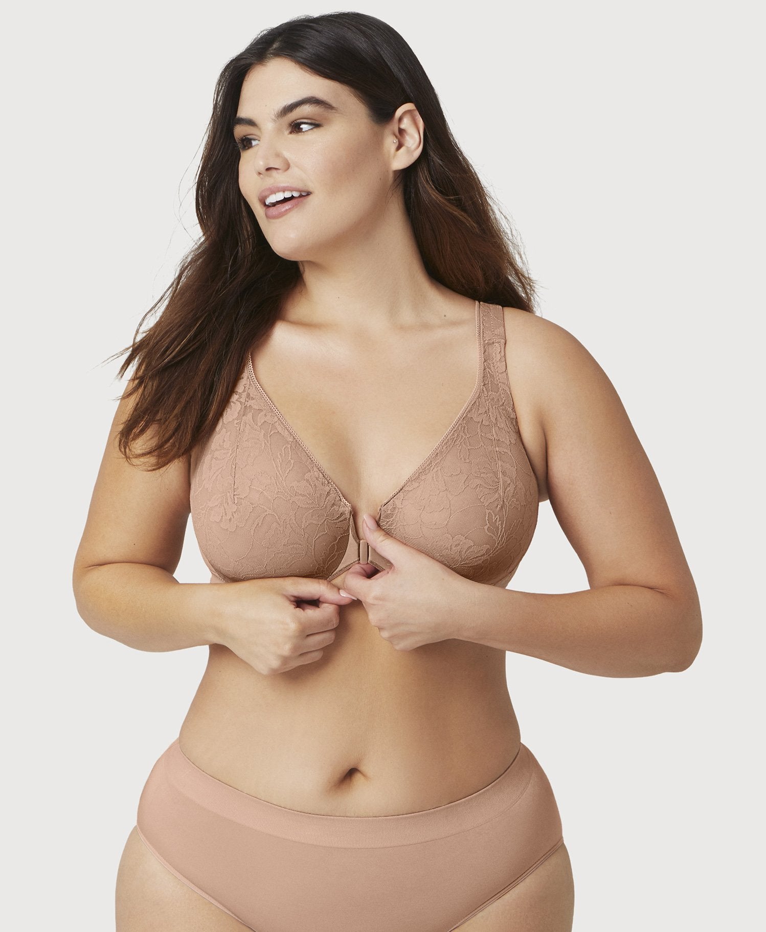 Wonderbra - NEW IN STORES Grab yourself a set of these 2 pack beauties!  Beautifully smooth cleavage bras and matching thongs are in selected  Foschini and Truworths stores now! Bra sizes: 34-36A /