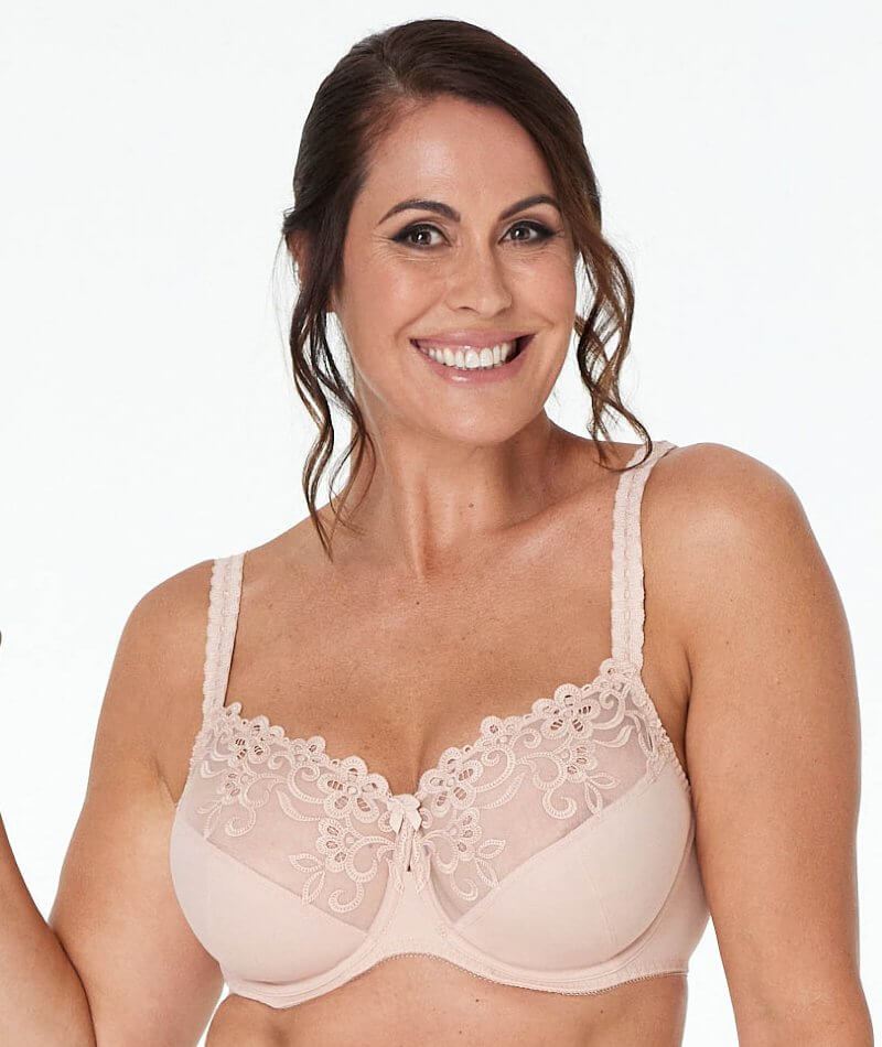 The @fayreform Classic Underwired bras offer both comfort and