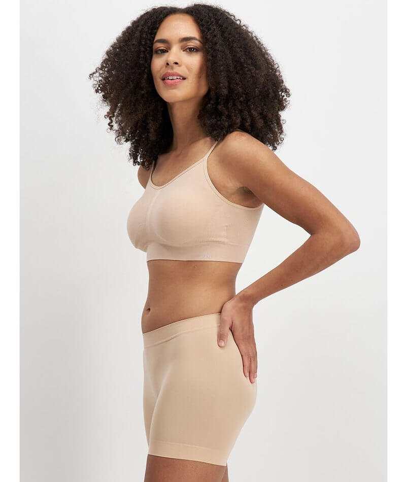Women's Smoothing Short in Light Nude size Large