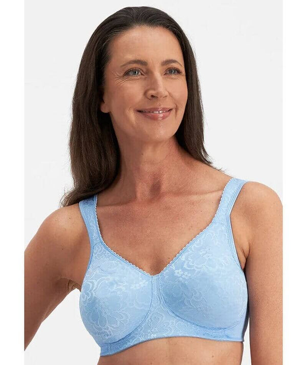 Playtex 4745 Ultimate 18 Hour Lift and Support Wirefree Bra 40