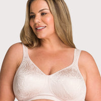 Playtex 18-Hour Ultimate Lift Wireless Bra, Wirefree Bra with Support,  Full-Coverage Wireless Bra for Everyday Comfort, Nude, 38C: Buy Online at  Best Price in UAE 