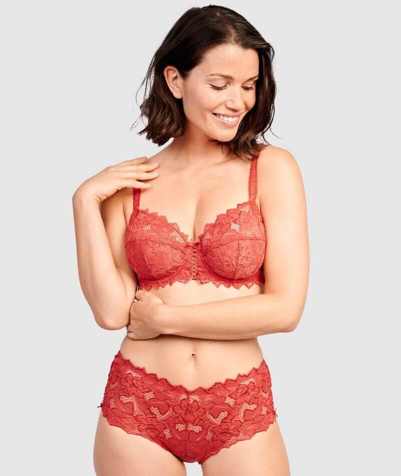 Arum Prima Wired Unlined Scalloped Lace Bra by Sans Complexe