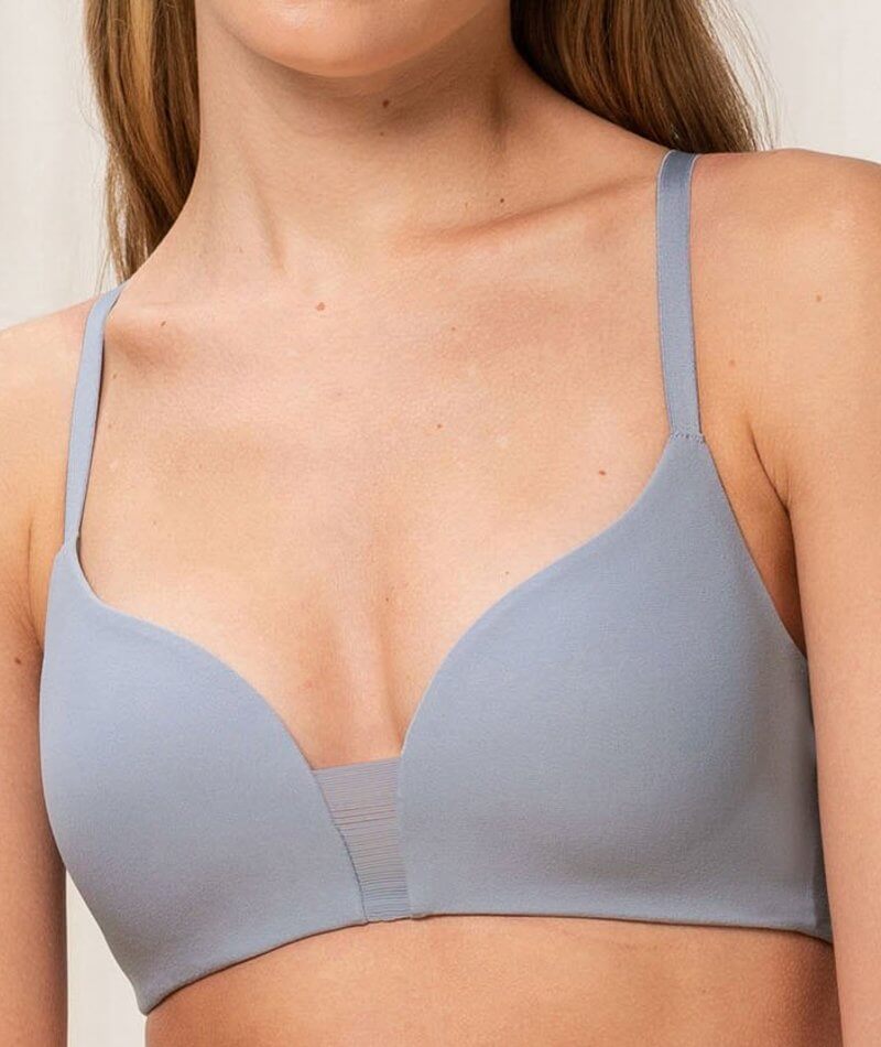 barely there Bra: CustomFlex Fit Lightly Lined Wire-Free Bra 4085